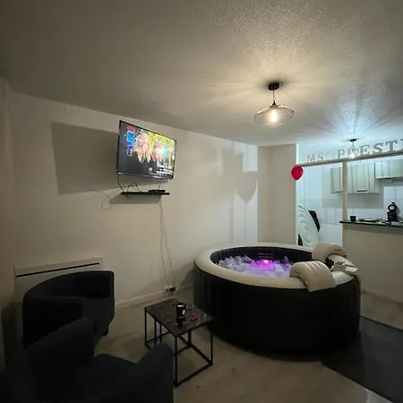 Jacuzzi Toulouse, Place Parking * 圖盧茲